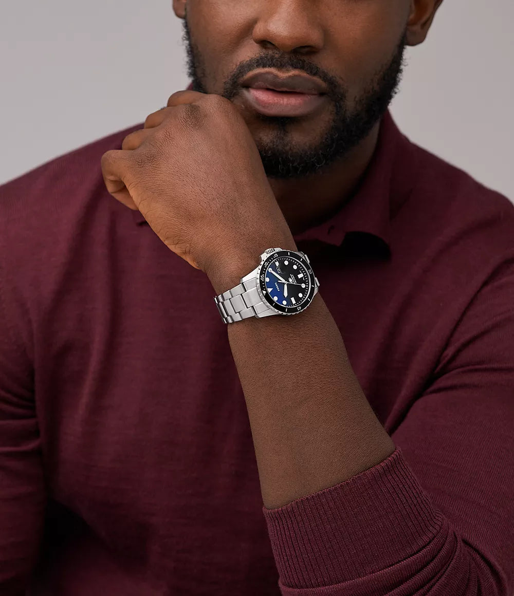 Blue Dive Three-Hand Date Stainless Steel Watch