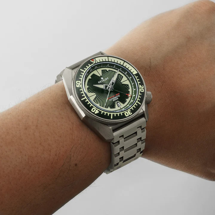 R10 Admiral GMT Army Steel