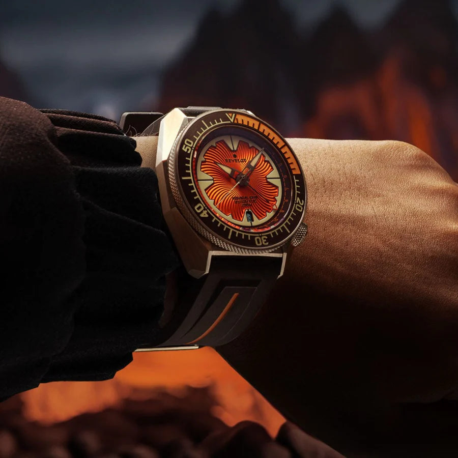 R10 Admiral GMT Molten Steel